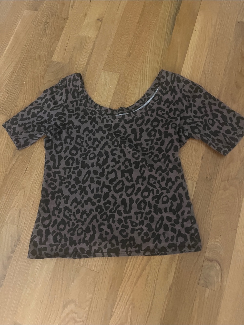 ❤️ 6 for 20 ❤️  New York & Company Brown and Black Leopard Short Sleeve Tee xs